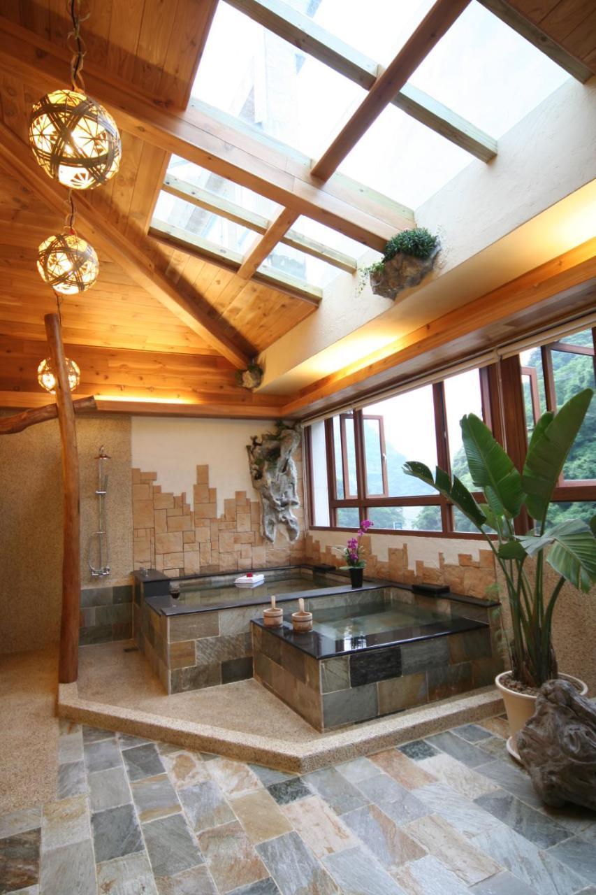 Chief Villa Hot Spring Resort Ren'ai Eksteriør billede